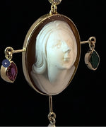 Carica l&#39;immagine nel visualizzatore di Gallery, Orecchino - Elegante pendente in oro con cameo
