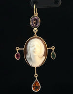 Carica l&#39;immagine nel visualizzatore di Gallery, Orecchino - Elegante pendente in oro con cameo
